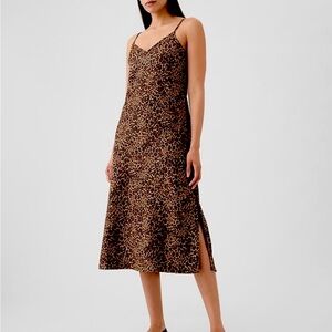 Leopard Print Maxi Dress NWOT
BRAND NEW NEVER WORN!!!!